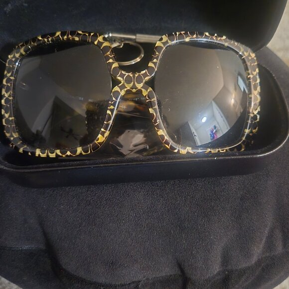 Coach sunglasses main image 6
